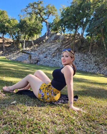 Marleny maestra image