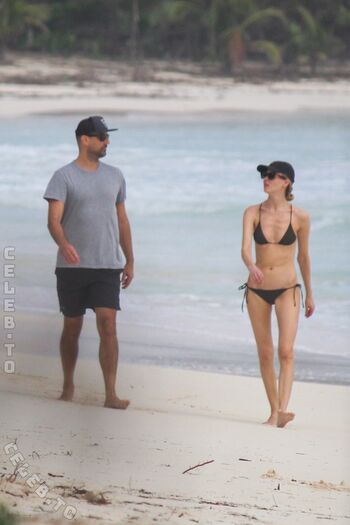 Martha hunt page 4 image