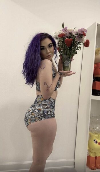 Mary liven page 2 image