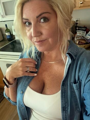 Mature women image