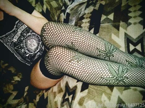 Maxxine page 2 image