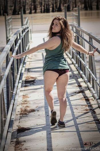 Maxxine page 2 image