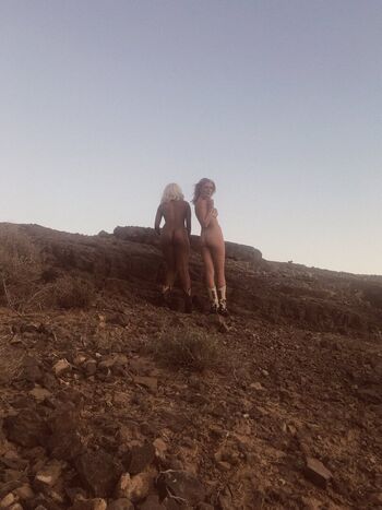Meandmines couples image