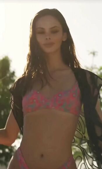 Meika woollard page 6 image
