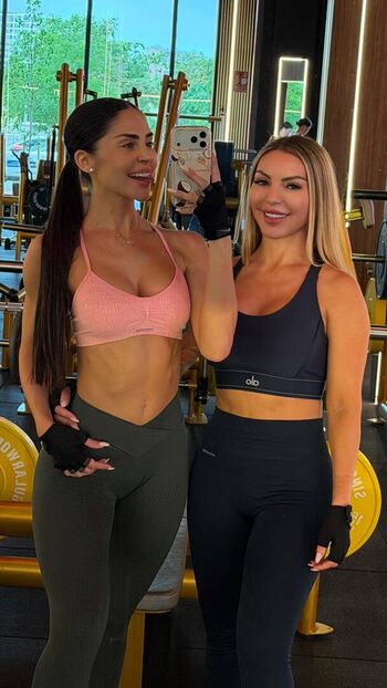 Melania puntas image