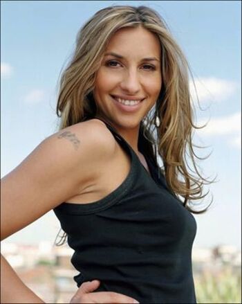 Melanie blatt image