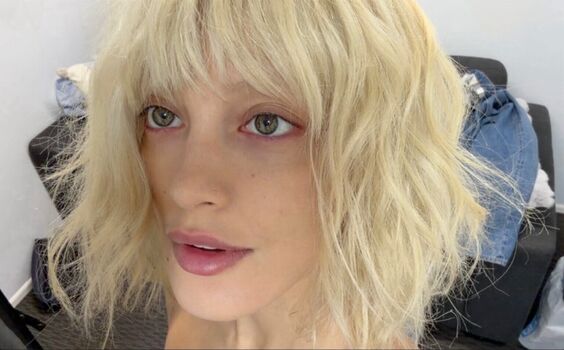 Melanie jarnson page 2 image