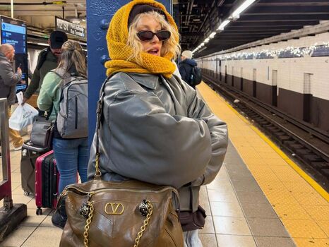 Melanie jarnson page 2 image