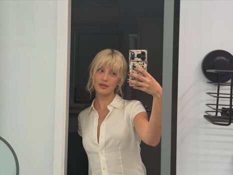 Melanie jarnson image