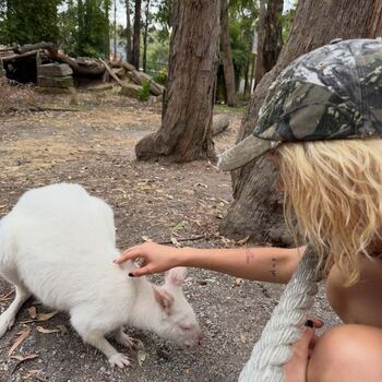 Melanie jarnson image