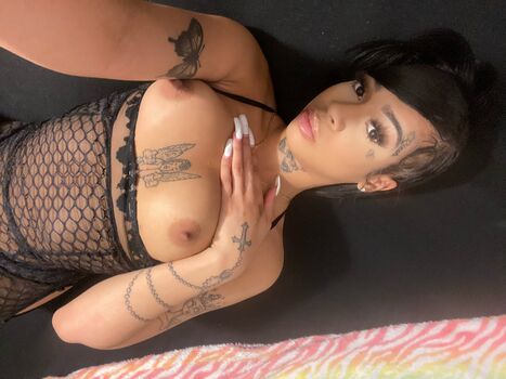 Melaniericchhh image