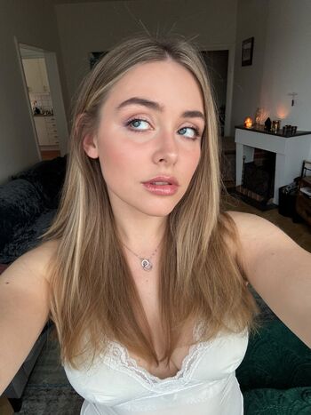 Melina goransson 1 page 3 image