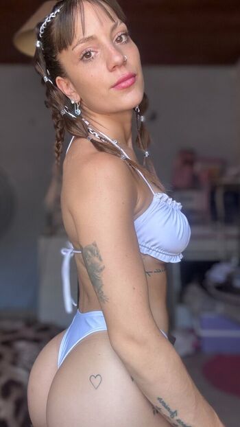 Melina image