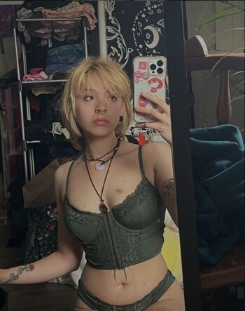 Meowwkarissa image