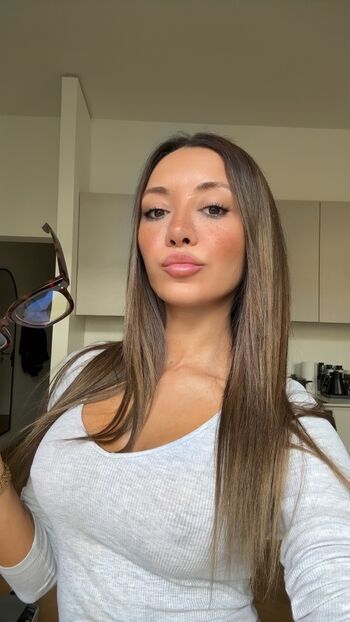Merve ozkan image