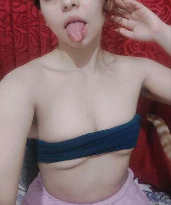 Mia basanes image