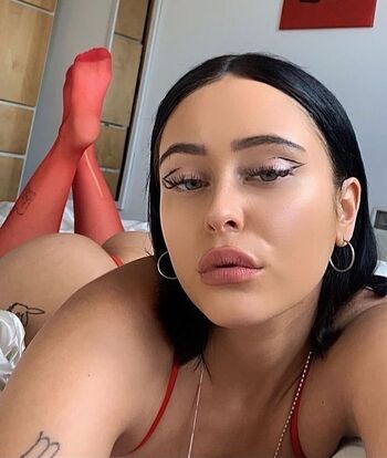 Mia dakota image