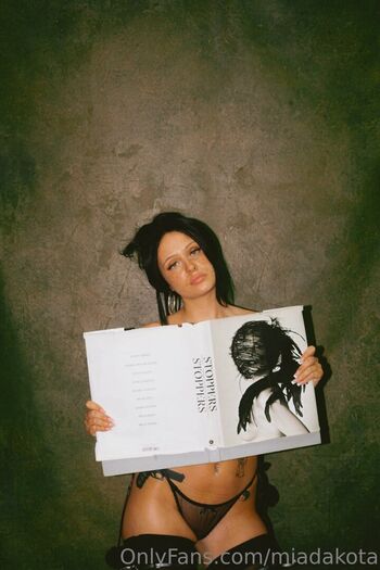 Mia dakota image
