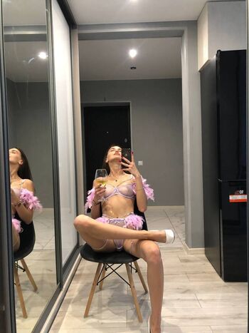 Mia evans image