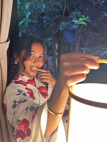 Mia z image