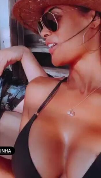 Micaela reis image