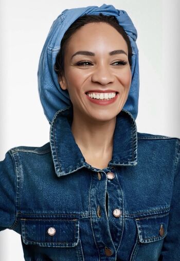 Michelle ackerley image