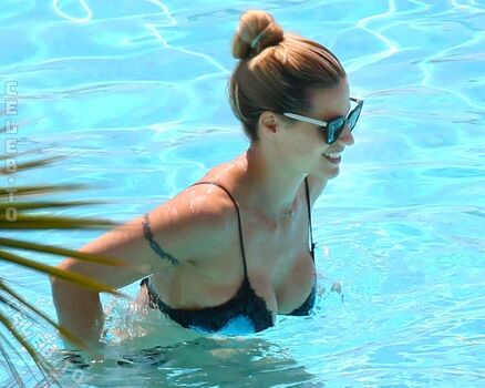 Michelle hunziker page 4 image