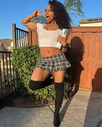 Michelle mcdaniel image