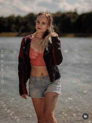 Michellegrsz / 112_michelle