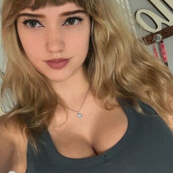 Mikahhlynn image