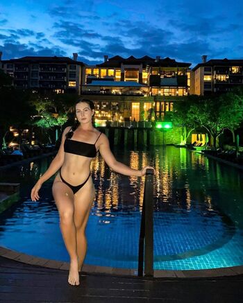 Milan bella comley image