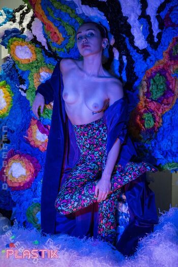Miley cyrus page 10 image