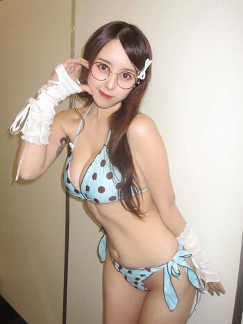 Mina pochico image