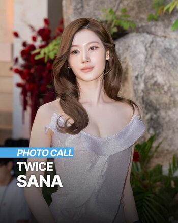 Minatozaki sana image