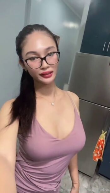 Minervadenisefox image