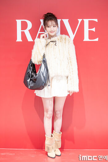 Minnie (Nicha Yontararak - I-dle