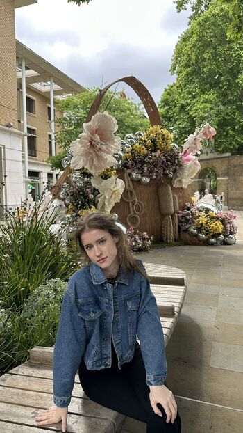 Mira 004 page 8 image