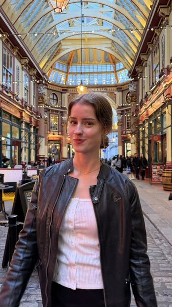 Mira 004 page 7 image