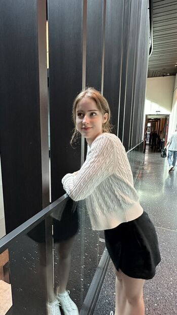 Mira 004 page 3 image