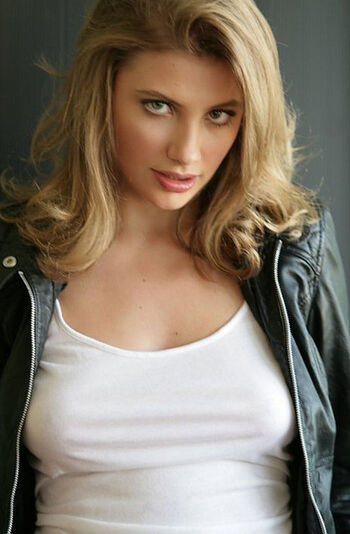 Miriam giovanelli image