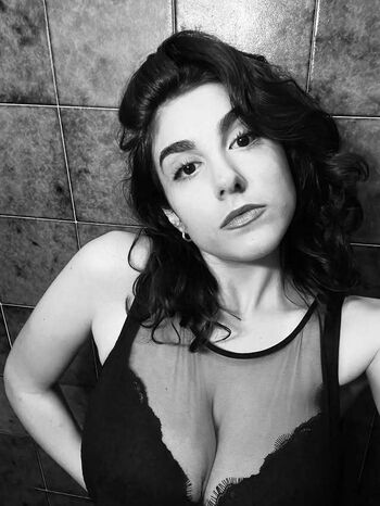 Miriana di fazio image