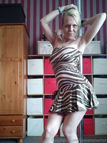 Miss cameron amor xxx image