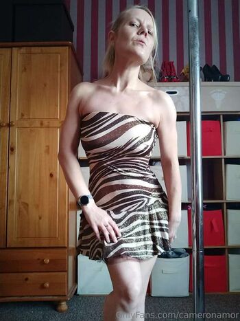 Miss cameron amor xxx image