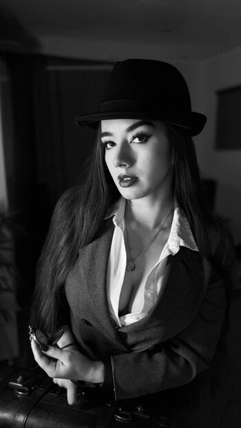 Miss mikkaa image