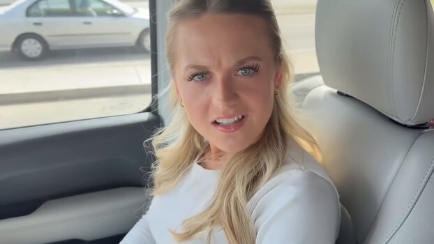 Miss snowwolf jku image