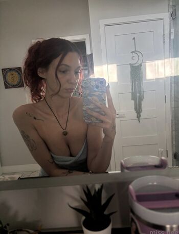 Miss x bee image