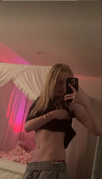 Missbunnixx image
