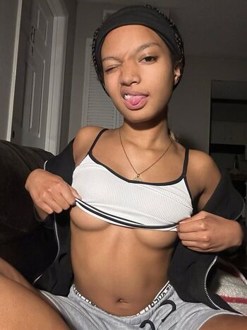 Missyhollywoodd image