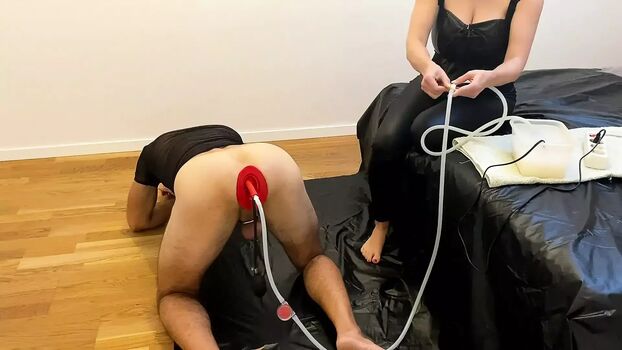 Mistress xxxbat image