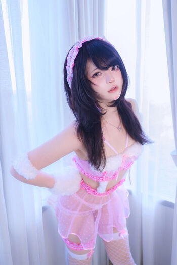 Miu cosplayer 1 image